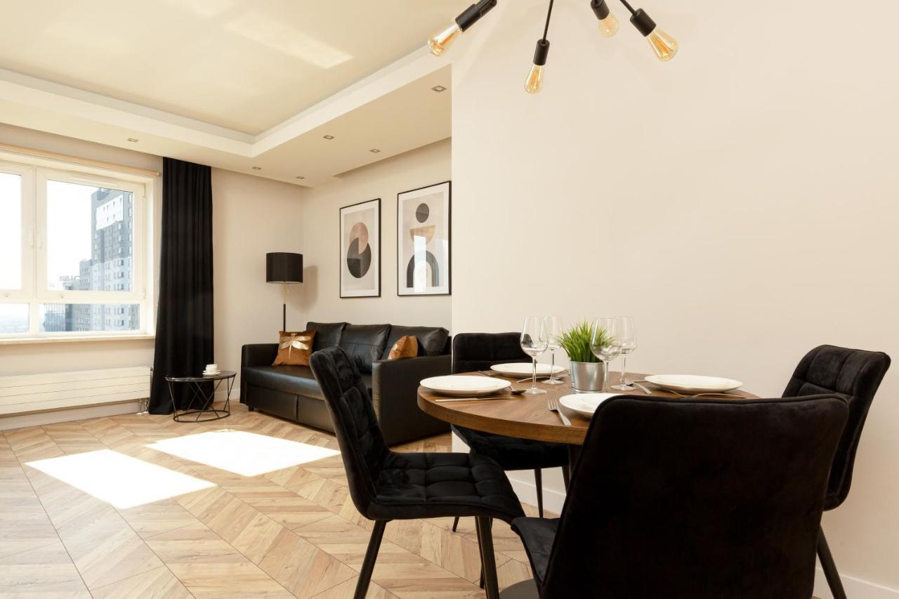 Platinum Towers Apartment With Parking By Renters Prestige Warszawa Zewnętrze zdjęcie